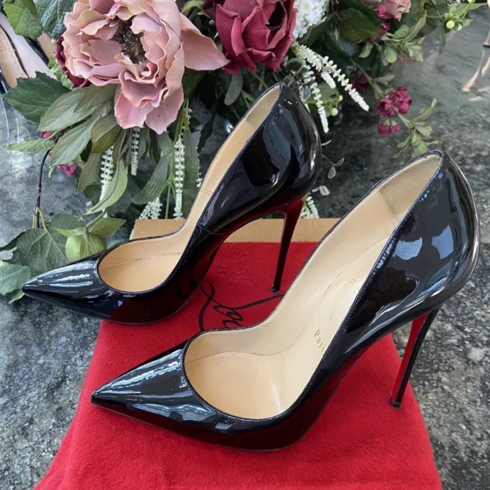 Louboutin So Kate Black Patent Euro Size 39